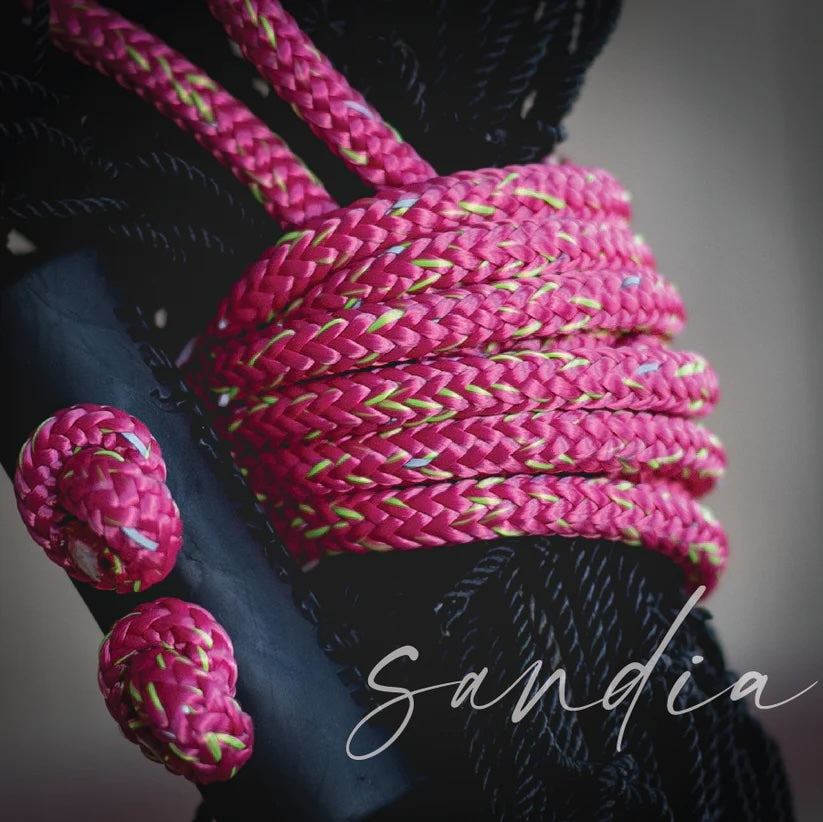 Hay Chix® Half Bale Net 1 1/4" Slow Feed